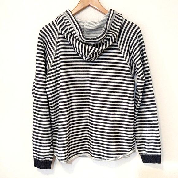 Volcom gray and white striped hoodie - Picture 2 of 5